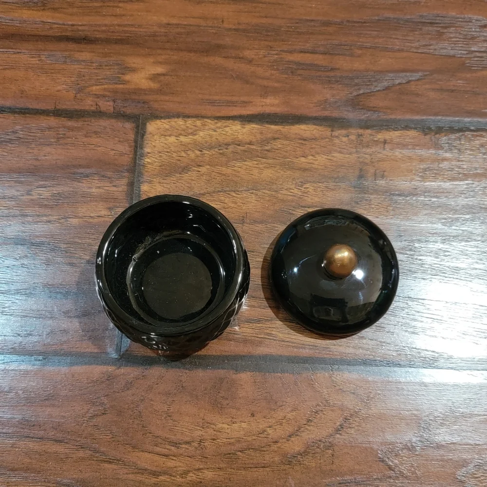 Vanity top storage dish